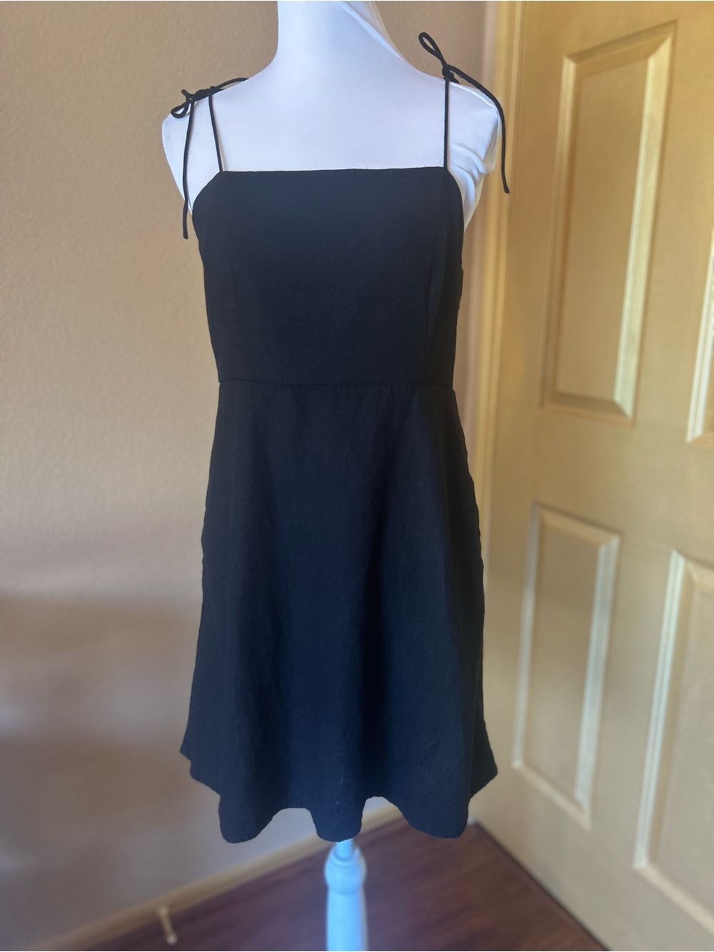 Old Navy tie strap dress
